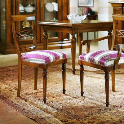 LA CASA  włoskie drewniane krzesło z tapicerowanym siedziskiem